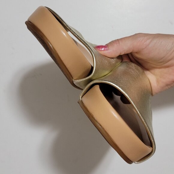NEW Beek Pelican Leather Platform Sandal Womens 9 Chic Contemporary Gold Shimmer - Picture 5 of 9